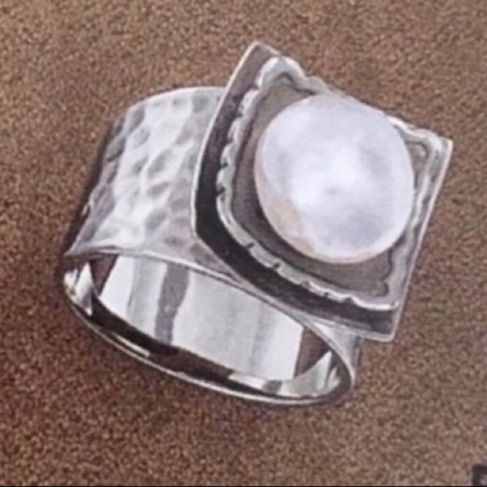 Silpada Hammered .925 Sterling Silver & Pearl Ring